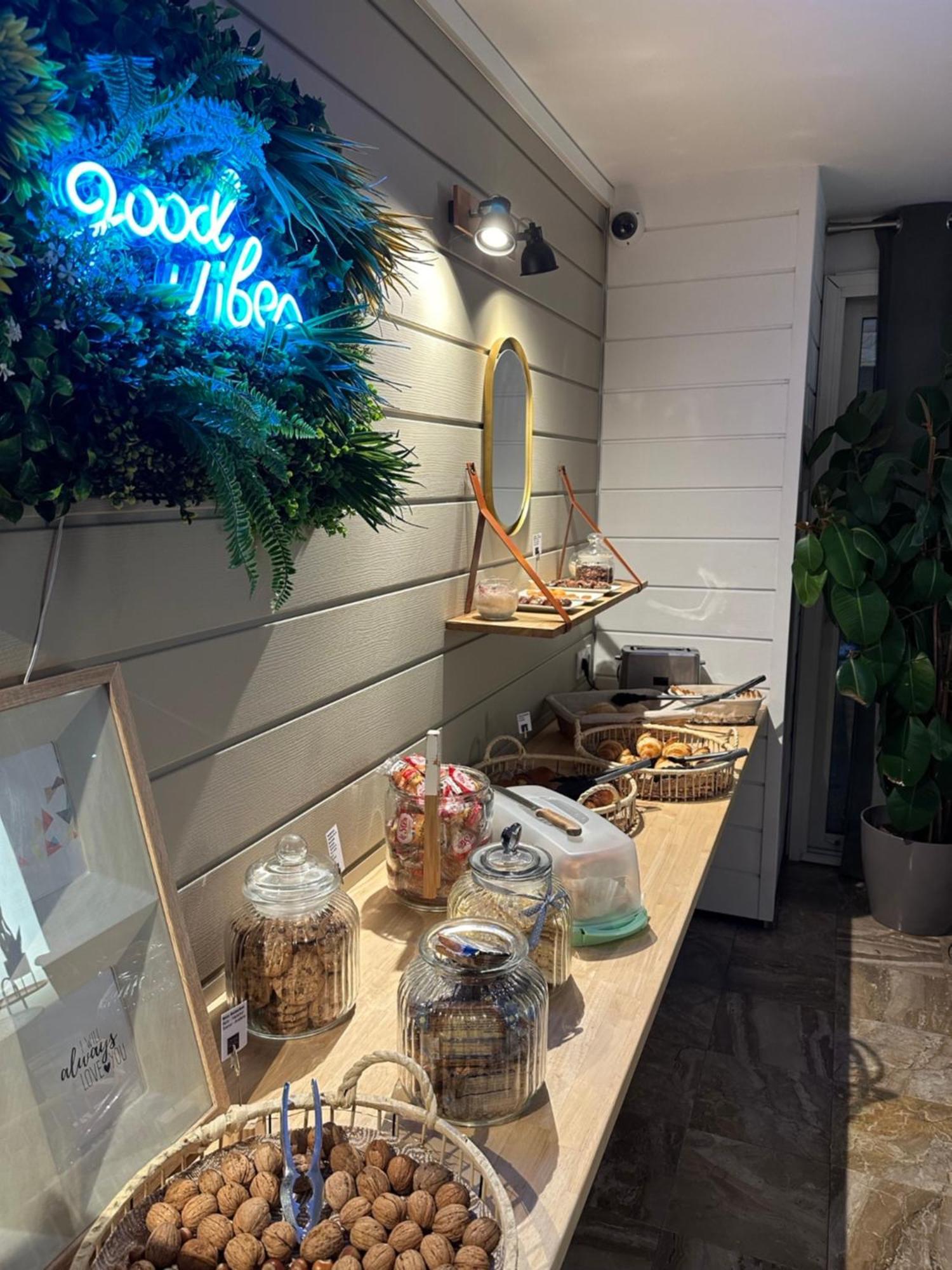 Ostal Pau Universite - Sure Hotel Collection By Best Western Екстериор снимка